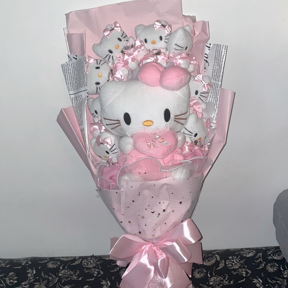 Hello Kitty Love Stuffed animals Bouquet